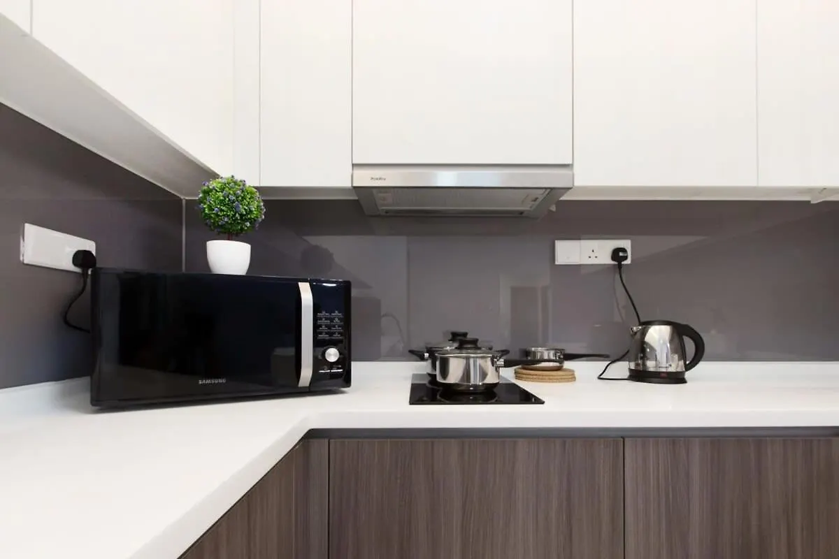 A Modern & Bright Suasana Suites In Johor Bahru 0*,